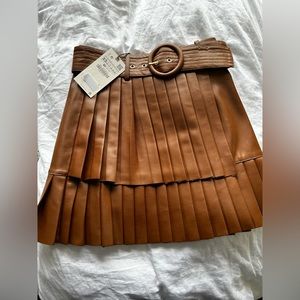 Zara pleated leather skirt, brown, Size XS